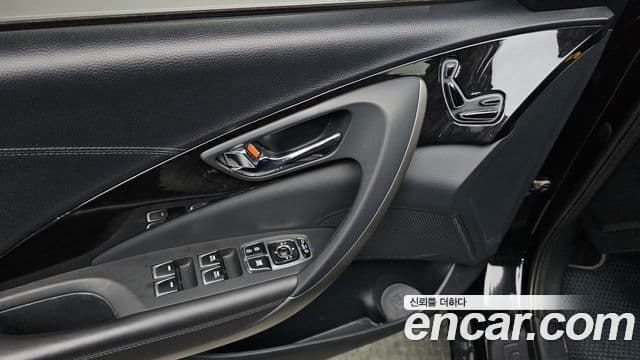 Hyundai Grandeur HG Premium, 2016 13