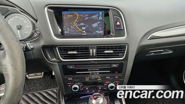 Audi SQ5 8R, 2016 14