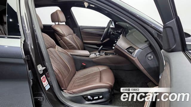 BMW 5시리즈 (G30) 520d xDrive M Sport Plus, 2017 11