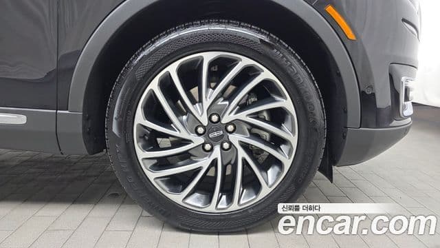 Lincoln Nautilus 1세대, 2020 все фото