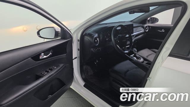 Kia The / новый New K3 2세대 Prestige, 2024 11