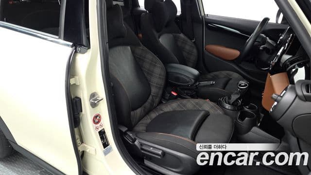 Mini Cooper 3세대, 2017 10