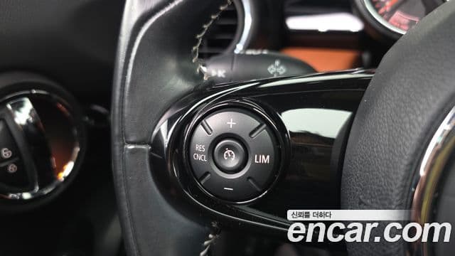 Mini Cooper 3세대, 2017 18