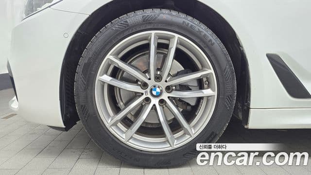 BMW 5시리즈 (G30) 520d M Sport Plus, 2017 все фото