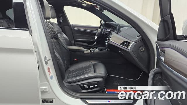BMW 5시리즈 (G30) 520d M Sport Plus, 2017 11