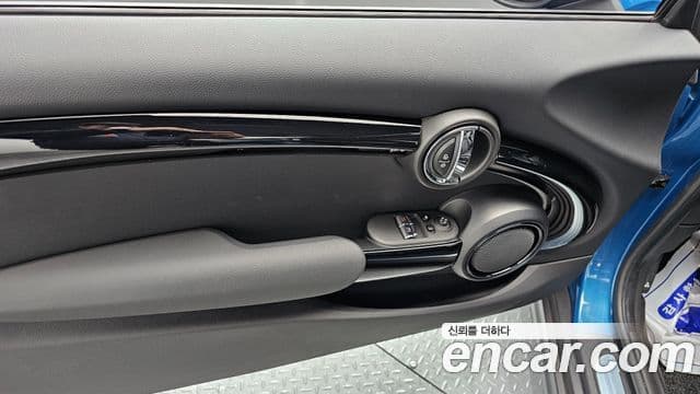 Mini Cooper 3세대, 2022 14