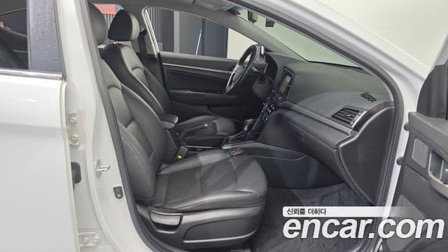 Hyundai Avante AD Modern, 2018 11