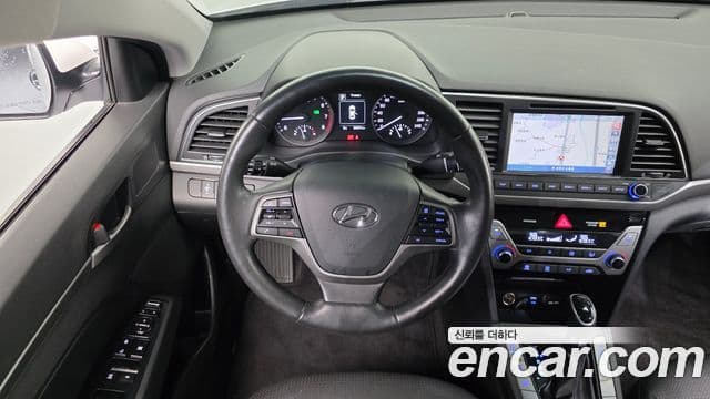 Hyundai Avante AD Modern, 2018 13
