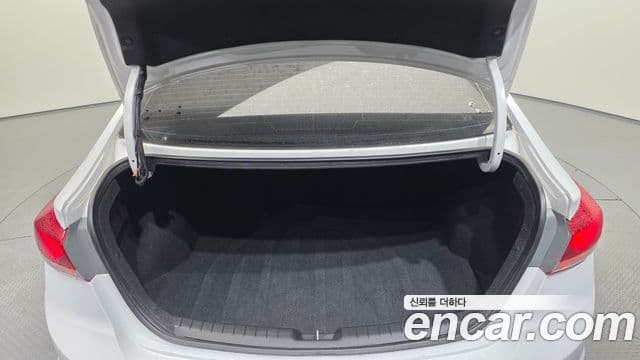 Hyundai Avante AD Modern, 2018 20