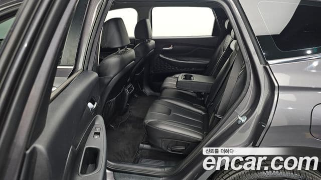 Hyundai The / новый New Santa Fe Exclusive, 2023 11