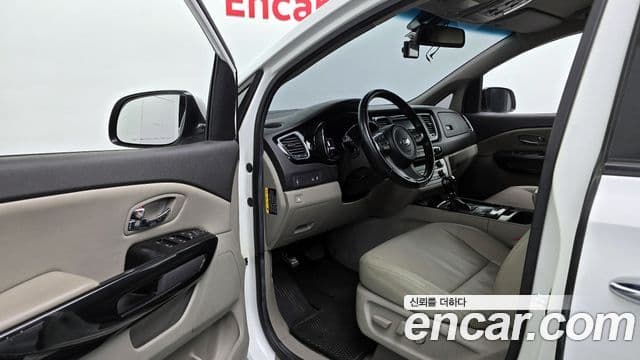 Kia All New Carnival Prestige, 2016 11