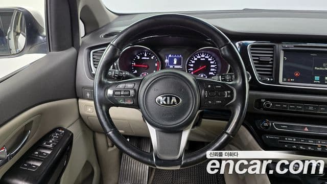 Kia All New Carnival Prestige, 2016 14