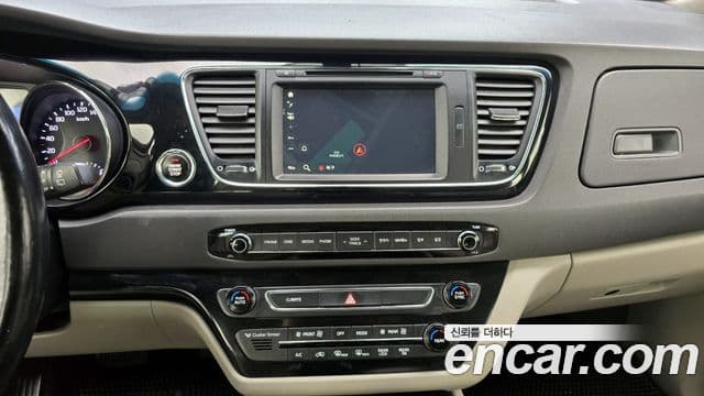 Kia All New Carnival Prestige, 2016 15