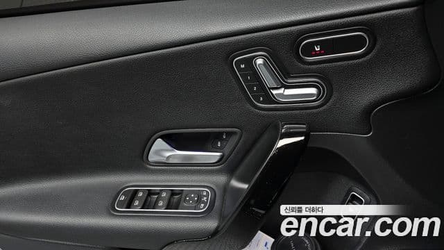 Mercedes-Benz A-класс W177 A220 седан, 2020 17