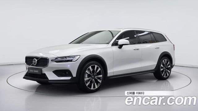 Volvo V60 Cross Country 2세대 B5 Ultra AWD, 2025 1
