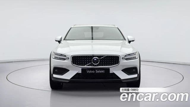 Volvo V60 Cross Country 2세대 B5 Ultra AWD, 2025 2
