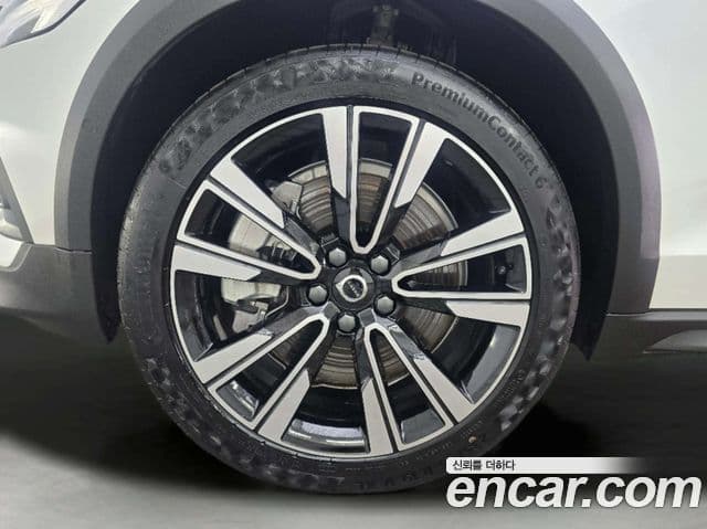 Volvo V60 Cross Country 2세대 B5 Ultra AWD, 2025 все фото