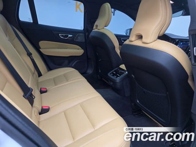 Volvo V60 Cross Country 2세대 B5 Ultra AWD, 2025 11