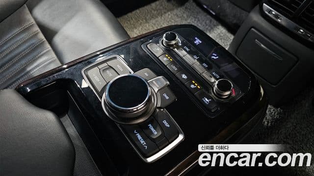 Genesis EQ900 Luxury, 2018 18