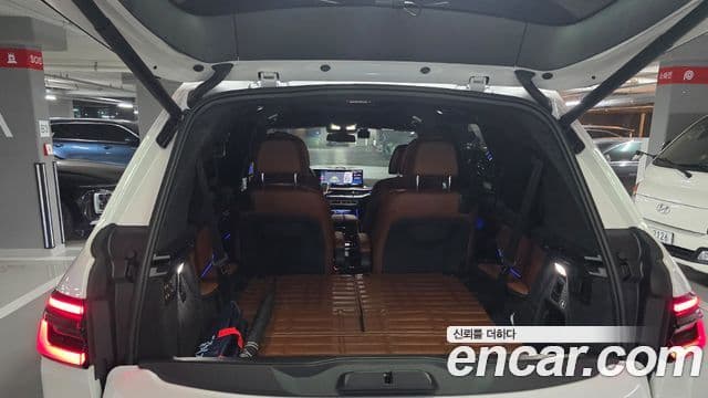 BMW X7 (G07) M60i xDrive M Sport 6인승, 2024 17