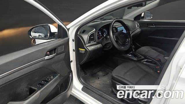 Hyundai Avante AD Style, 2016 11