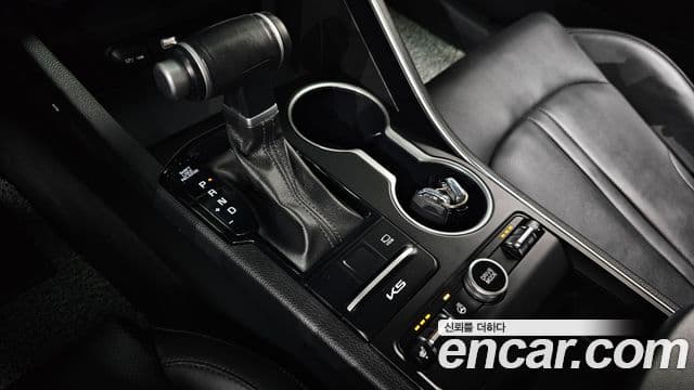 Kia K5 3세대 Standard, 2023 9