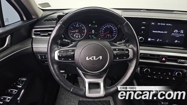 Kia K5 3세대 Standard, 2023 16