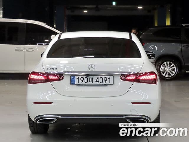 Mercedes-Benz E-класс W213 Avantgarde, 2021 3