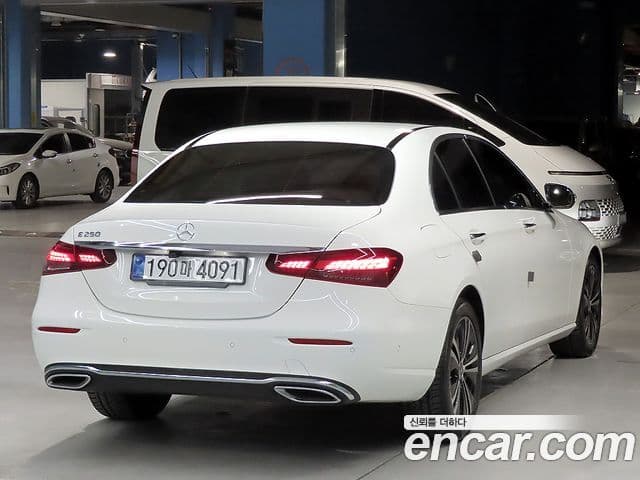 Mercedes-Benz E-класс W213 Avantgarde, 2021 4