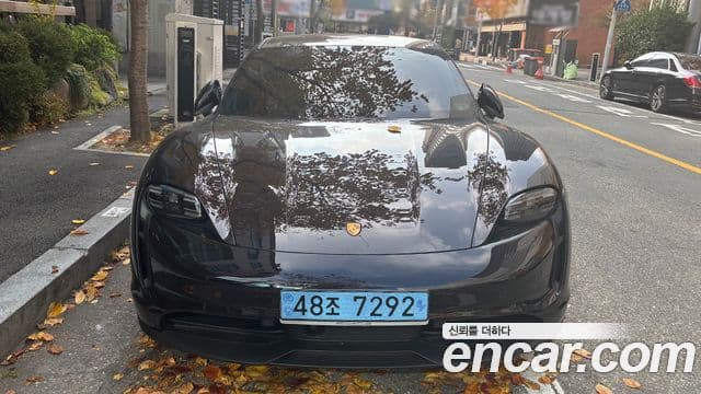 Porsche 타이칸 базовый, 2023 1