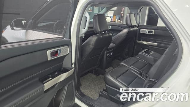 Ford Explorer 6세대, 2022 11