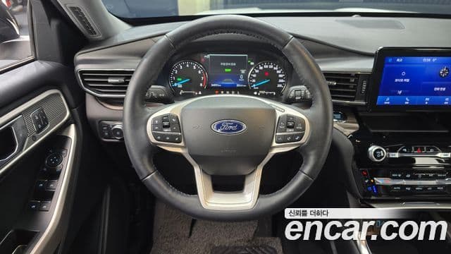 Ford Explorer 6세대, 2022 13