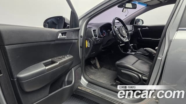 Kia Sportage The / новый Bold Luxury, 2019 10