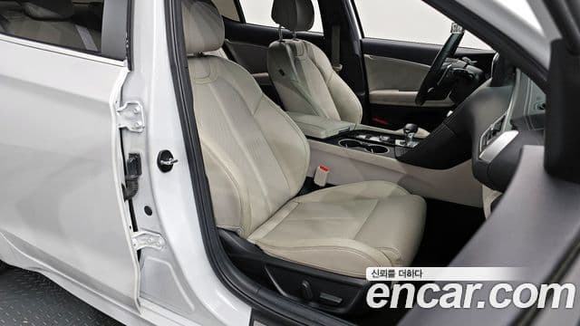 Genesis The / новый New G70, 2022 10