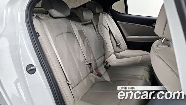 Genesis The / новый New G70, 2022 13