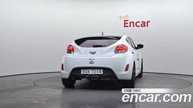 Hyundai Veloster Unique, 2012 4
