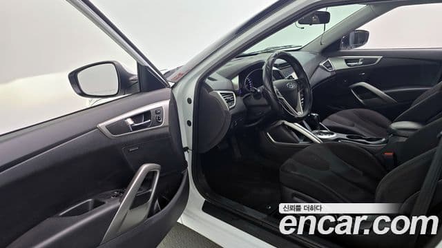 Hyundai Veloster Unique, 2012 10