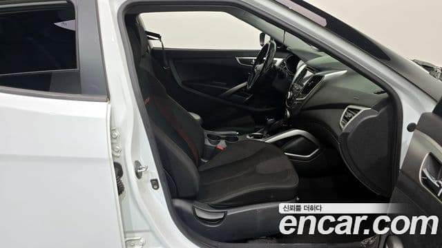 Hyundai Veloster Unique, 2012 11