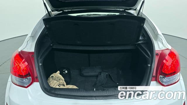 Hyundai Veloster Unique, 2012 20