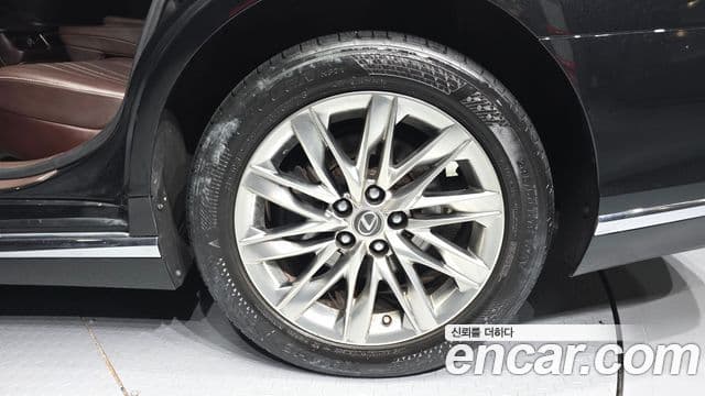 Lexus LS500h 5세대 3.5 Luxury AWD, 2018 все фото