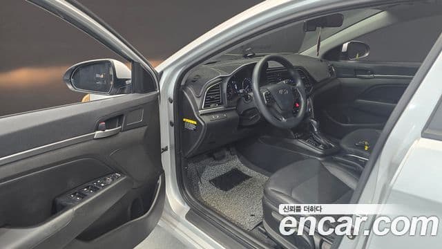 Hyundai Avante AD 1.6 GDI Value Plus, 2018 11
