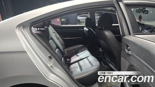 Hyundai Avante AD 1.6 GDI Value Plus, 2018 13