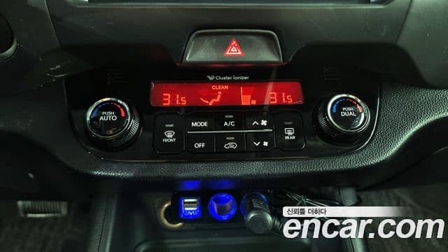 Kia Sportage R топовая версия, 2012 17