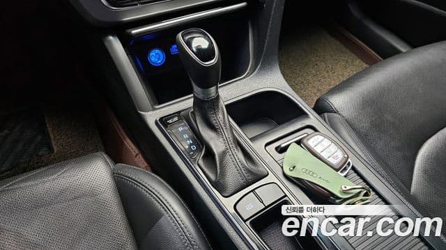 Hyundai LF Sonata Premium, 2017 9