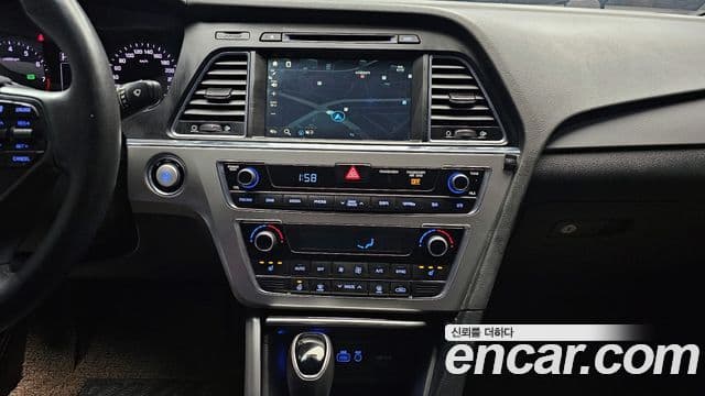 Hyundai LF Sonata Premium, 2017 15