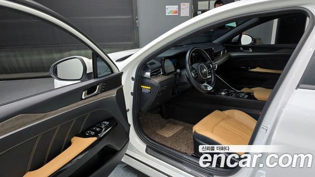 Kia K5 3세대 Signature, 2020 10
