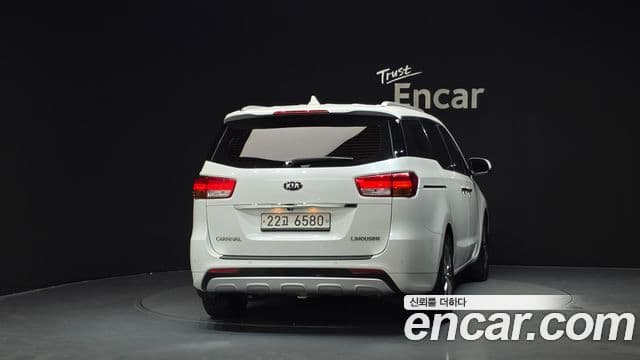 Kia All New Carnival VIP, 2018 4