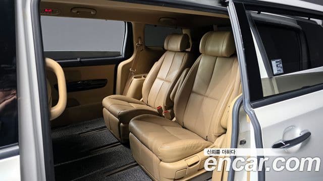 Kia All New Carnival VIP, 2018 11