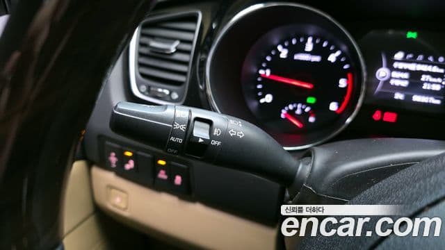 Kia All New Carnival VIP, 2018 16