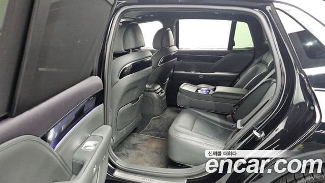 Genesis G90 (RS4) бензин 3.5 турбо e-S/C AWD, 2023 19